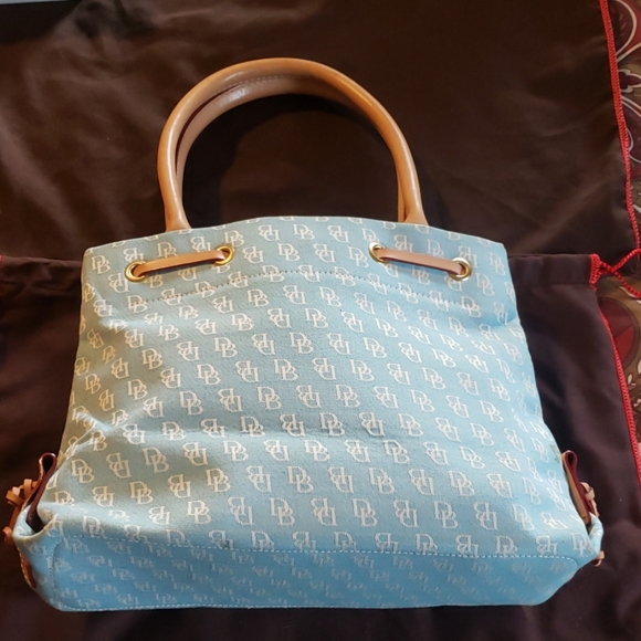 Dooney & bourke - Picture 2 of 3